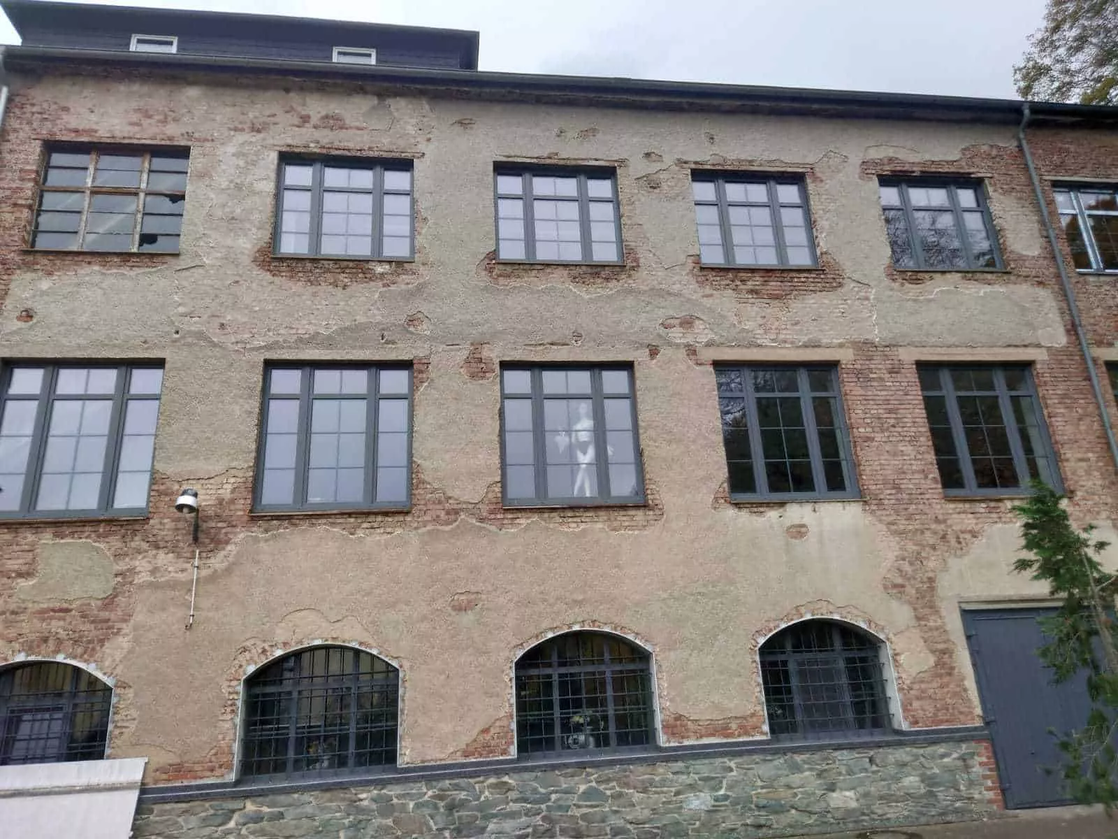 Fenstertransport in obere Stockwerke - Ludwigfabrik Amtsberg