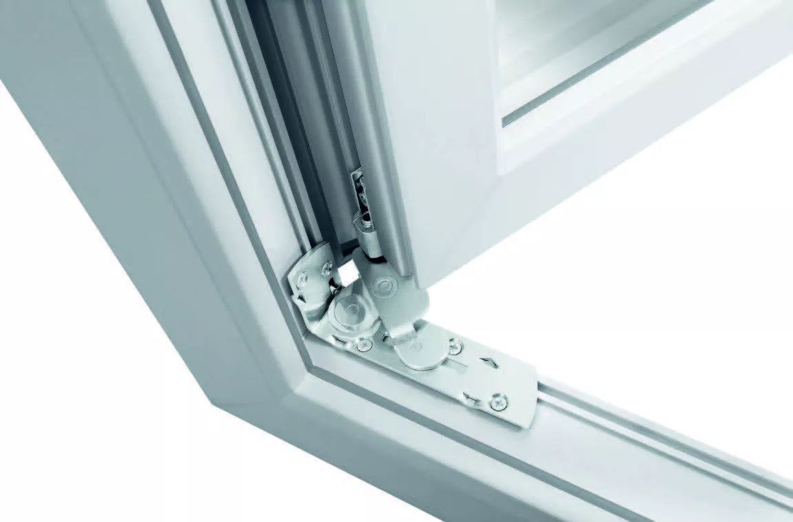 verdeckt liegender Beschlag